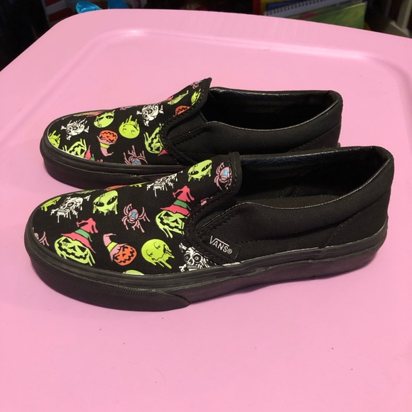 Vans Halloween/Glow In The Dark Classic Slip On Kids size 2 - Picture 2 of 5